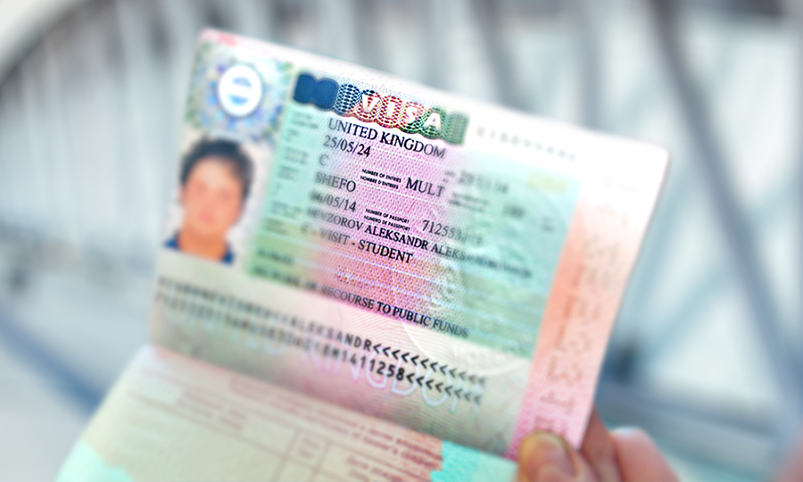 Visa applications to study in UK plunge in crucial summer months