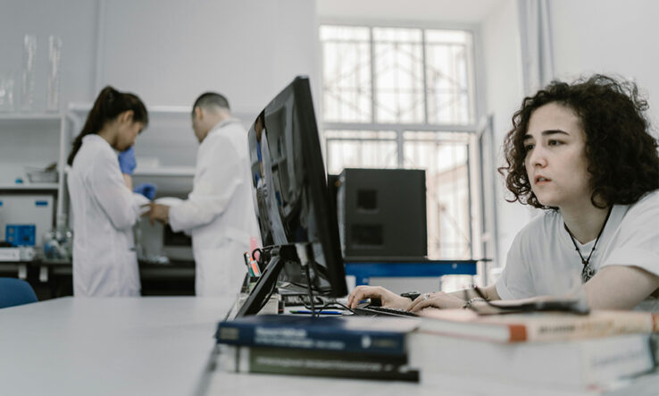 Universities lagging and wrongheaded on AI, report warns