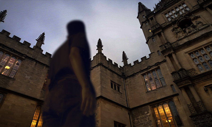 Large UK universities outgrowing smaller institutions, analysis finds
